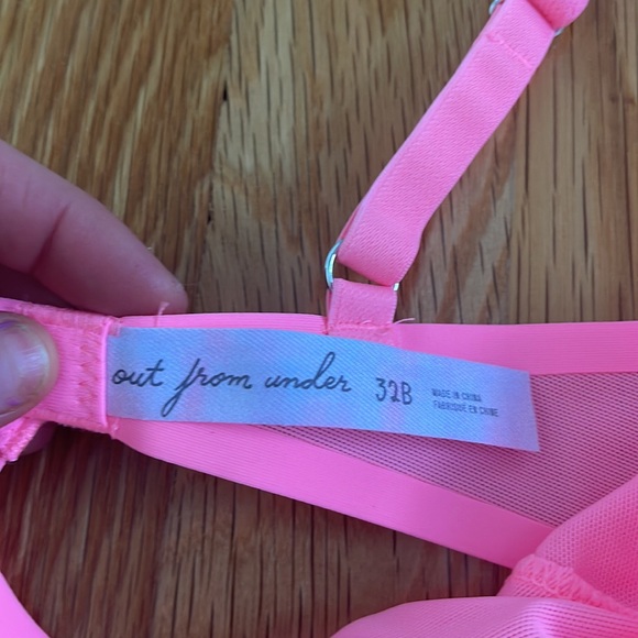Urban outfitters out from under bra - Picture 2 of 3